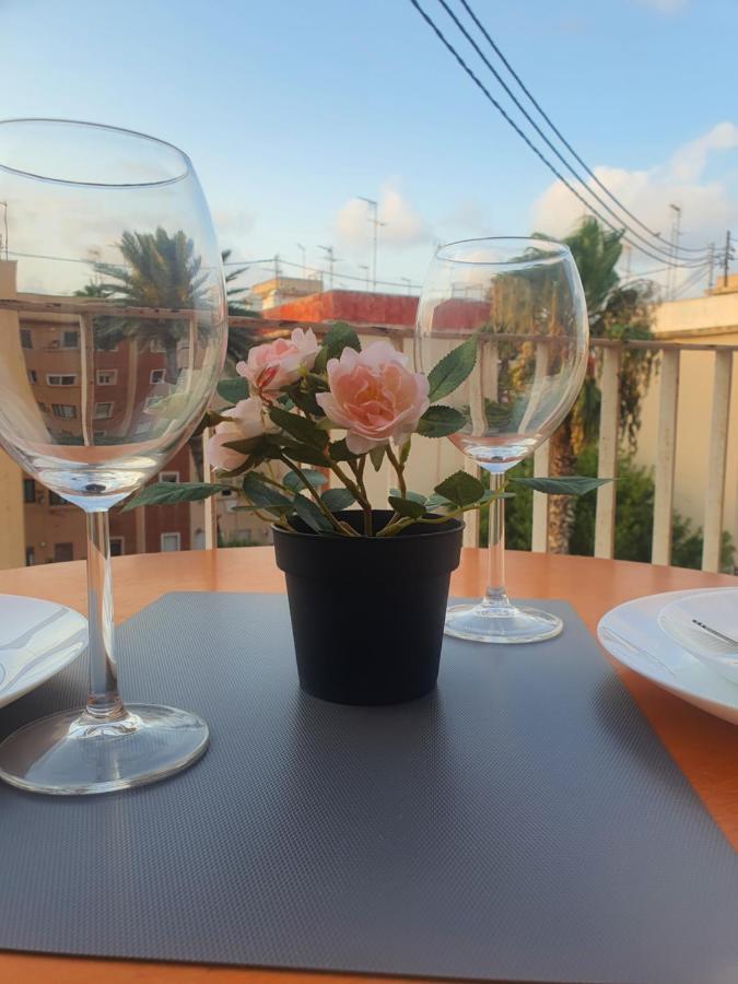 Apartamento Rio Turia Lägenhet Valencia Exteriör bild